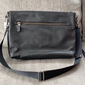 NWT Coach Graham Soft Messenger Laptop Bag